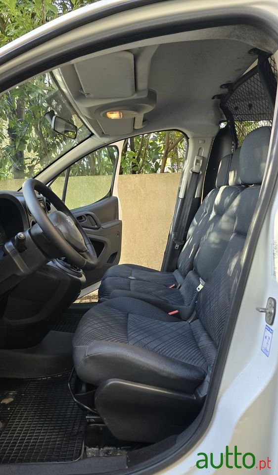 2008' Peugeot Partner 1.6 Hdi Confort photo #5