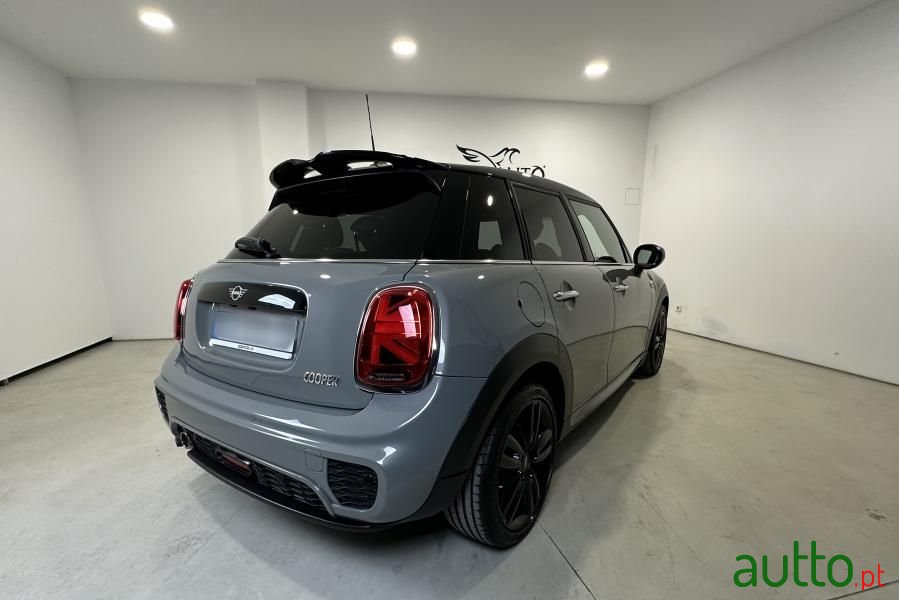 2020' MINI Cooper photo #4