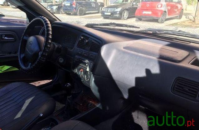 1999' Nissan Primera photo #1