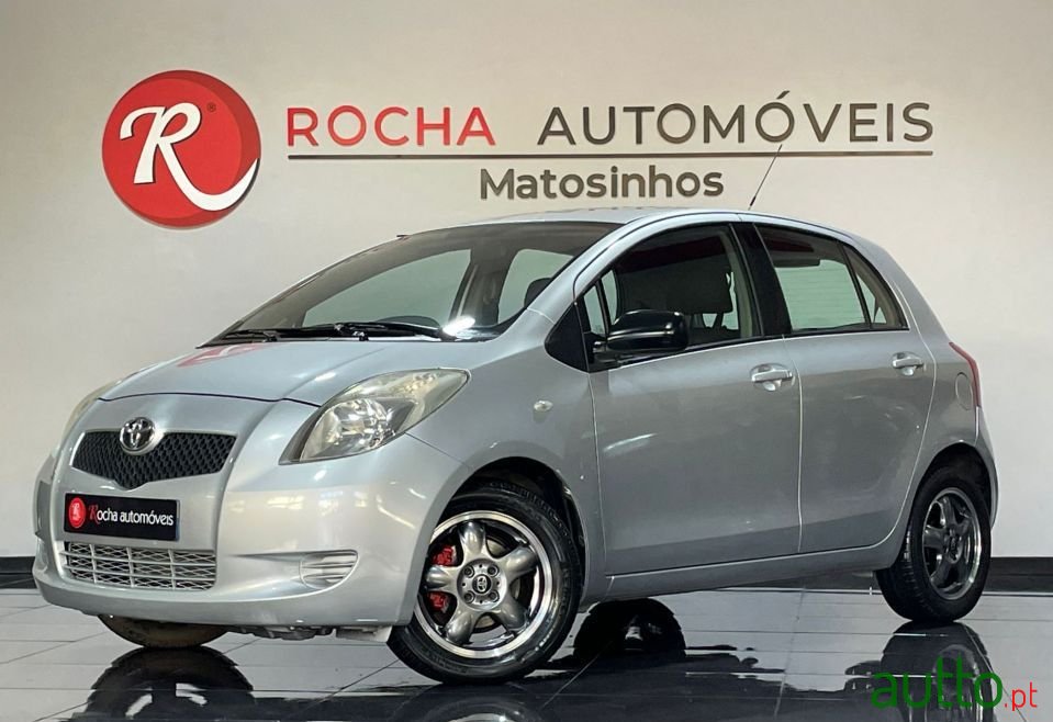 2006' Toyota Yaris photo #1