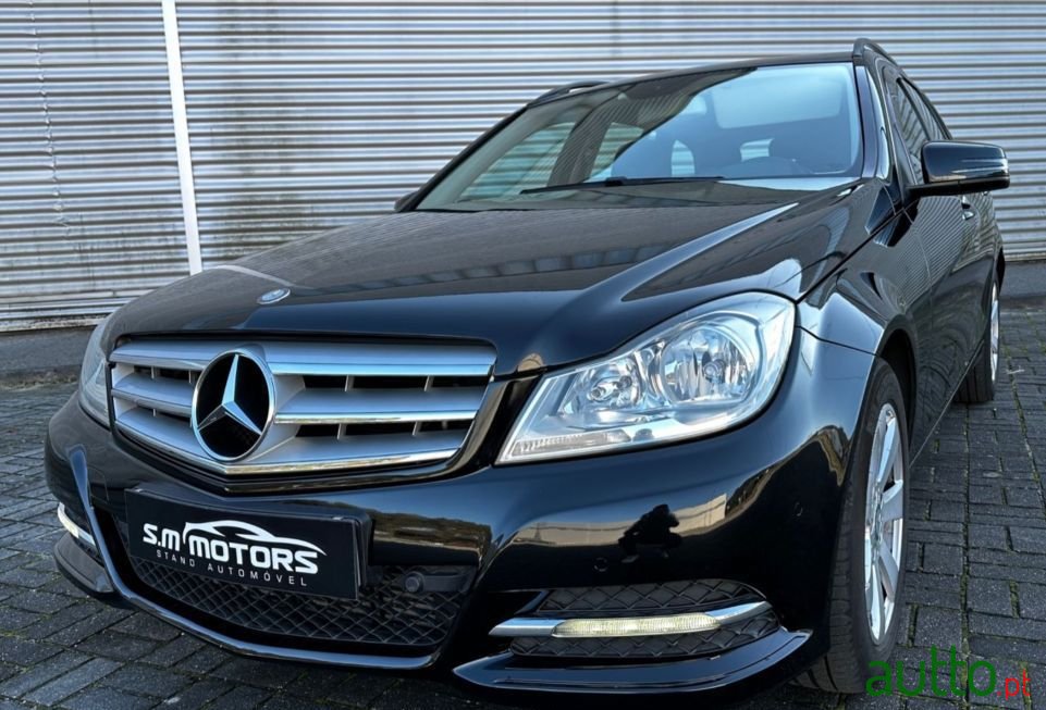 2014' Mercedes-Benz C-200 photo #6