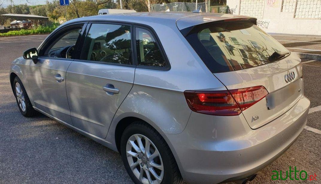 2015' Audi A3 Sportback photo #2