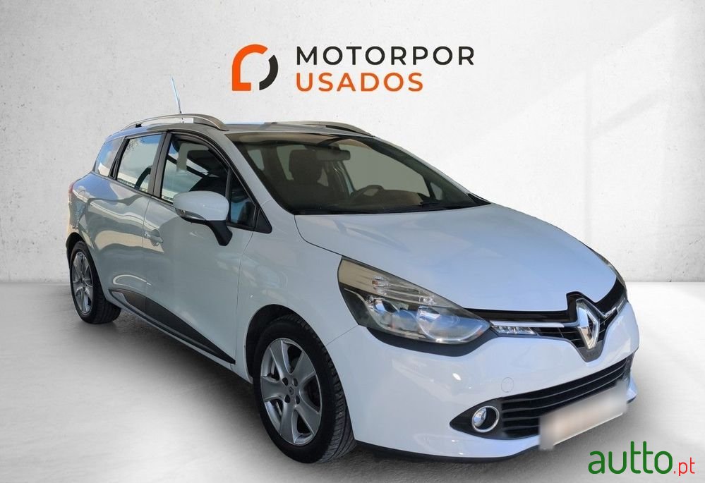 2015' Renault Clio Sport Tourer photo #3