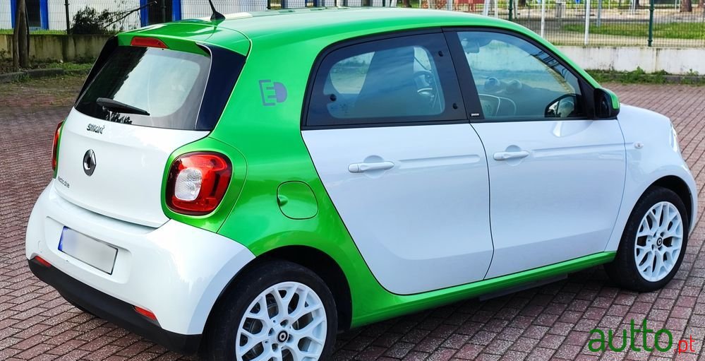 2017' Smart Forfour Electric Drive Passion photo #5