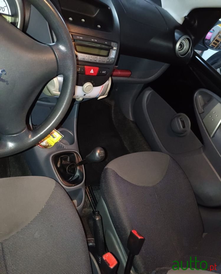 2008' Peugeot 107 photo #6