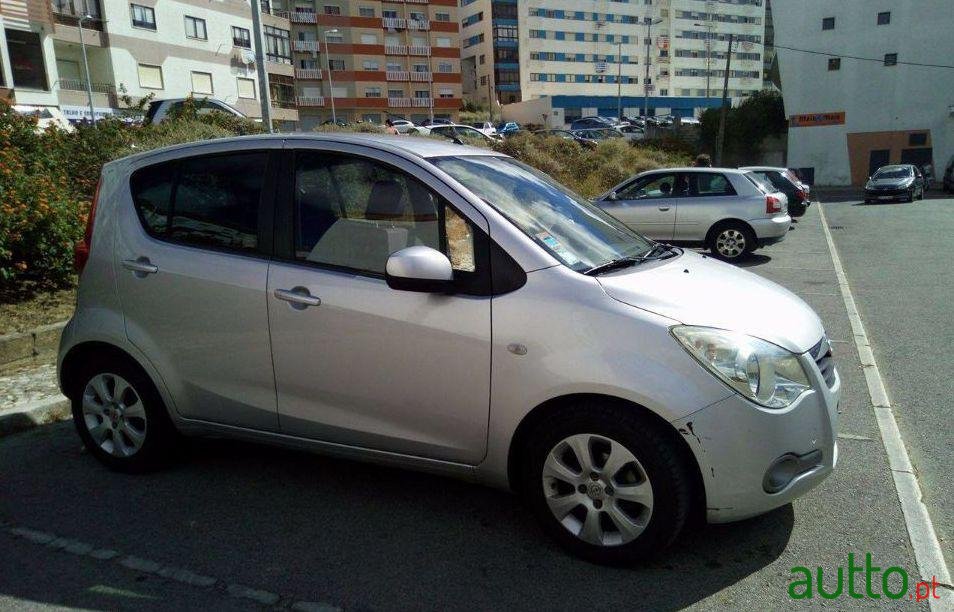2009' Opel Agila 1.3 Cdti Ecoflex photo #1