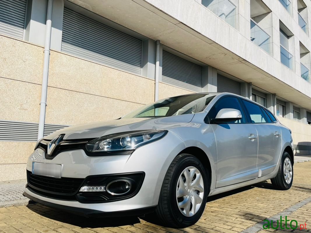2014' Renault Megane Sport Tourer photo #2