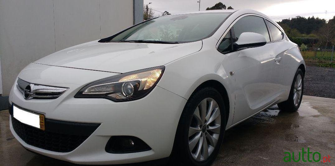 2012' Opel Astra Gtc 1.4 Turbo photo #1