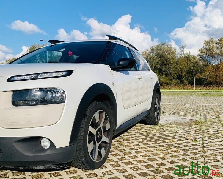 2016' Citroen C4 Cactus photo #5