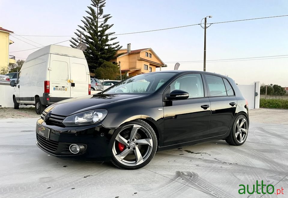 2012' Volkswagen Golf photo #1