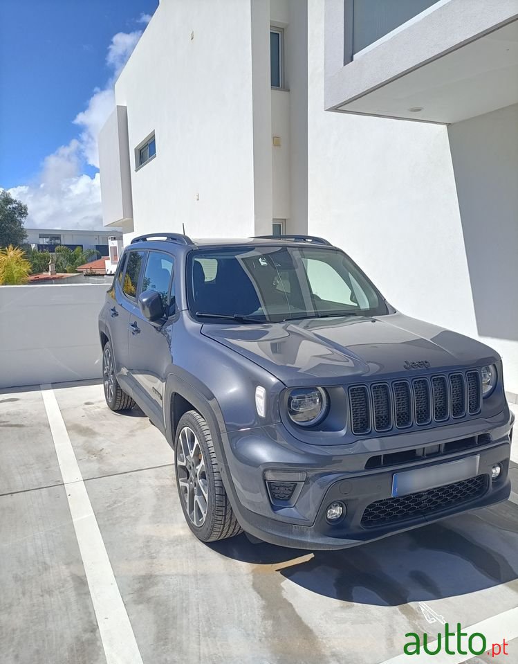 2023' Jeep Renegade photo #1