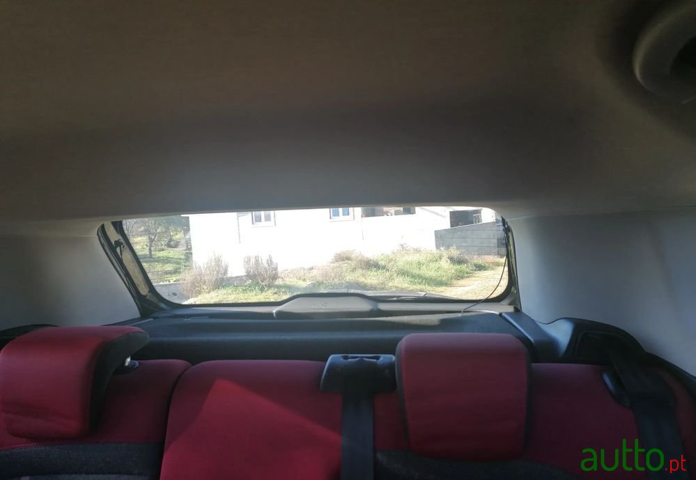 2013' Fiat Punto Evo photo #4