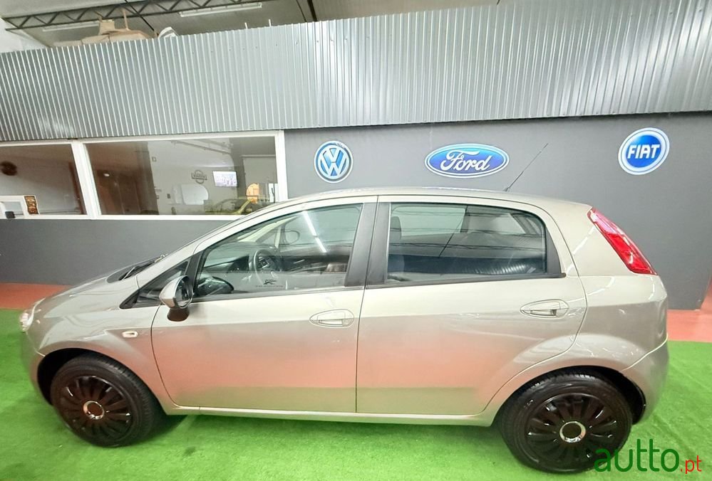 2009' Fiat Punto 1.4 16V Emotion photo #6