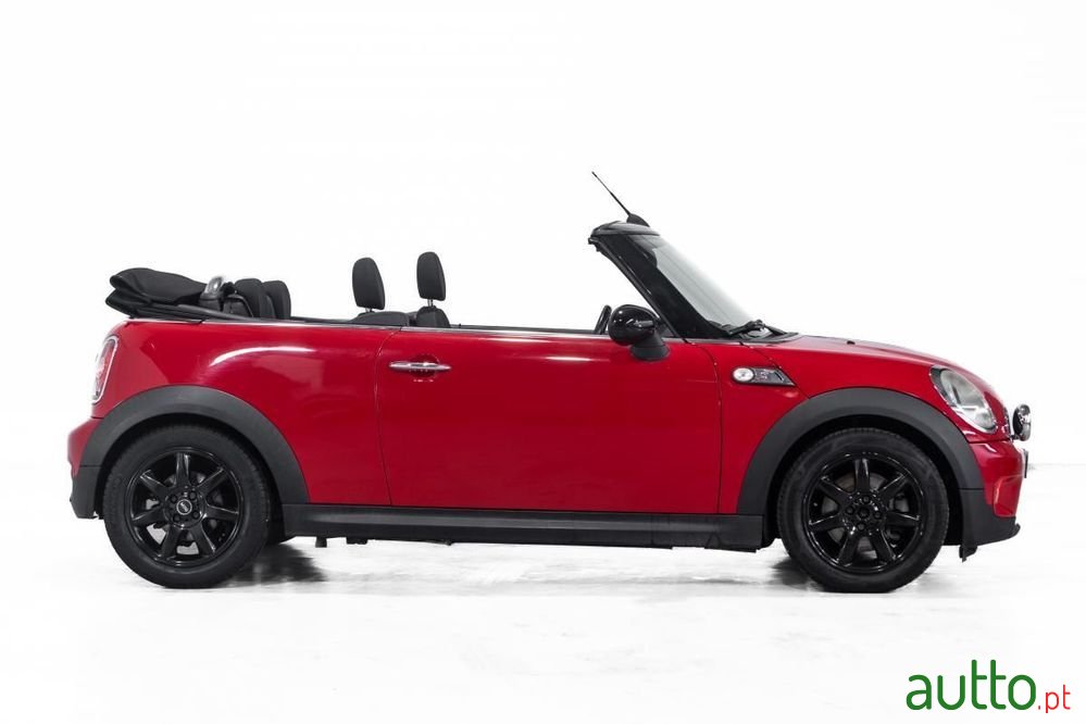 2010' MINI Cooper S 3 Portas photo #2