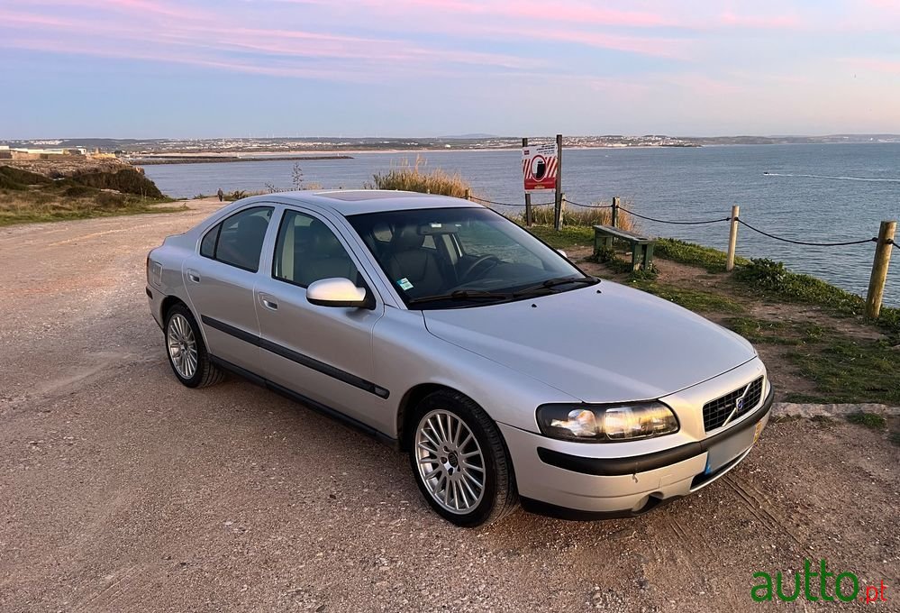 2002' Volvo S60 2.4 D5 photo #3