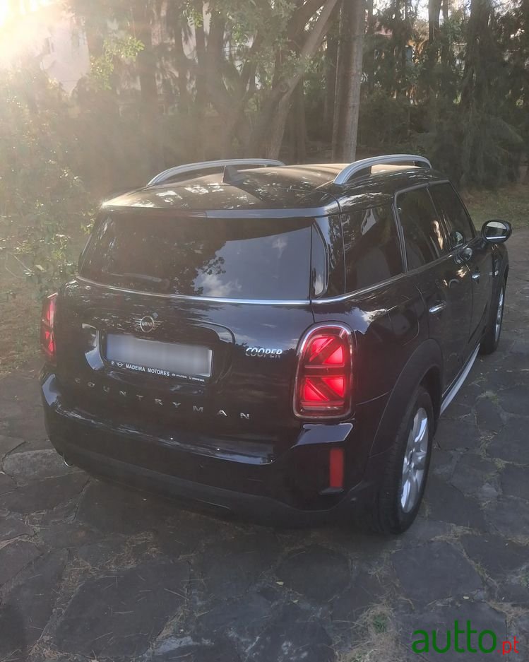 2022' MINI Countryman Cooper Auto photo #3
