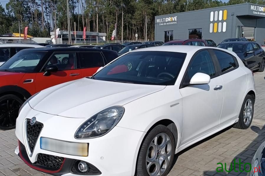 2019' Alfa Romeo Giulietta 1.6 Jtdm Tct photo #1