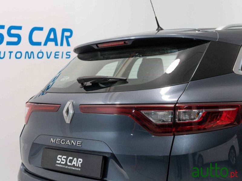 2018' Renault Megane Sport Tourer photo #3