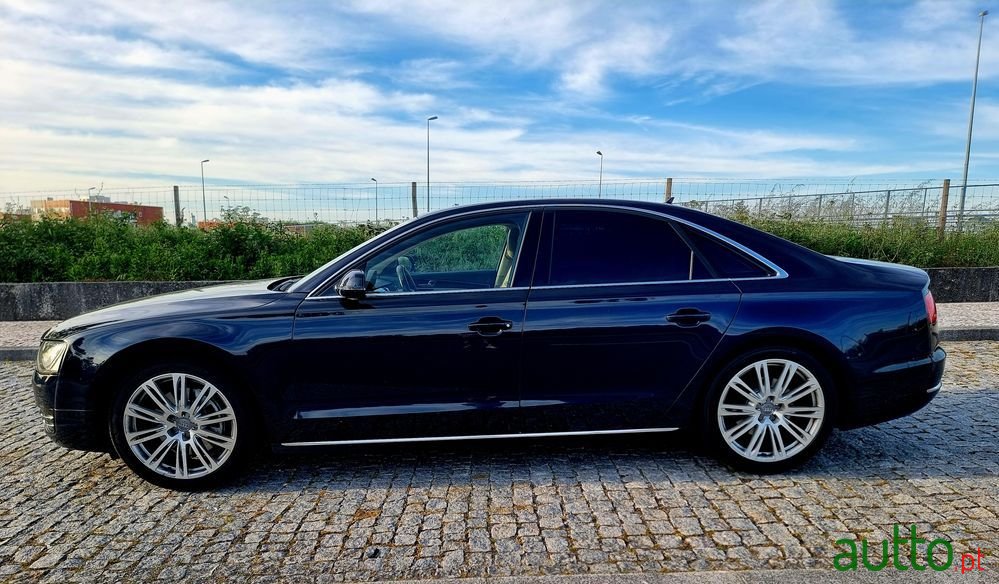 2010' Audi A8 photo #3