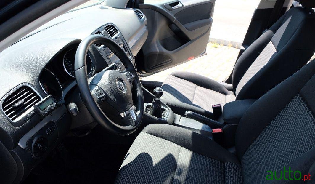 2009' Volkswagen Golf 2.0 Tdi photo #2