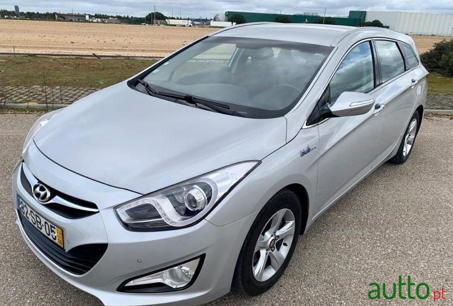 2014' Hyundai i40 Sw photo #3