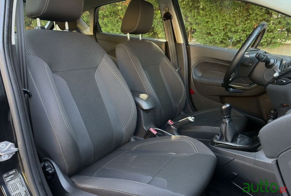 2015' Ford Fiesta 1.0 T Ecoboost Titanium photo #5