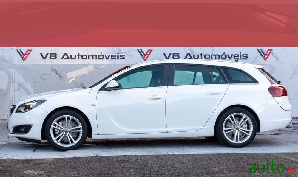 2014' Opel Insignia Sports Tourer photo #2