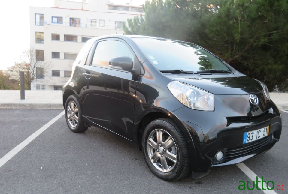 2009' Toyota iQ photo #3