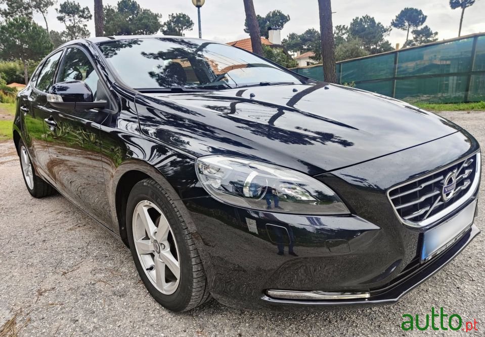 2014' Volvo V40 photo #6