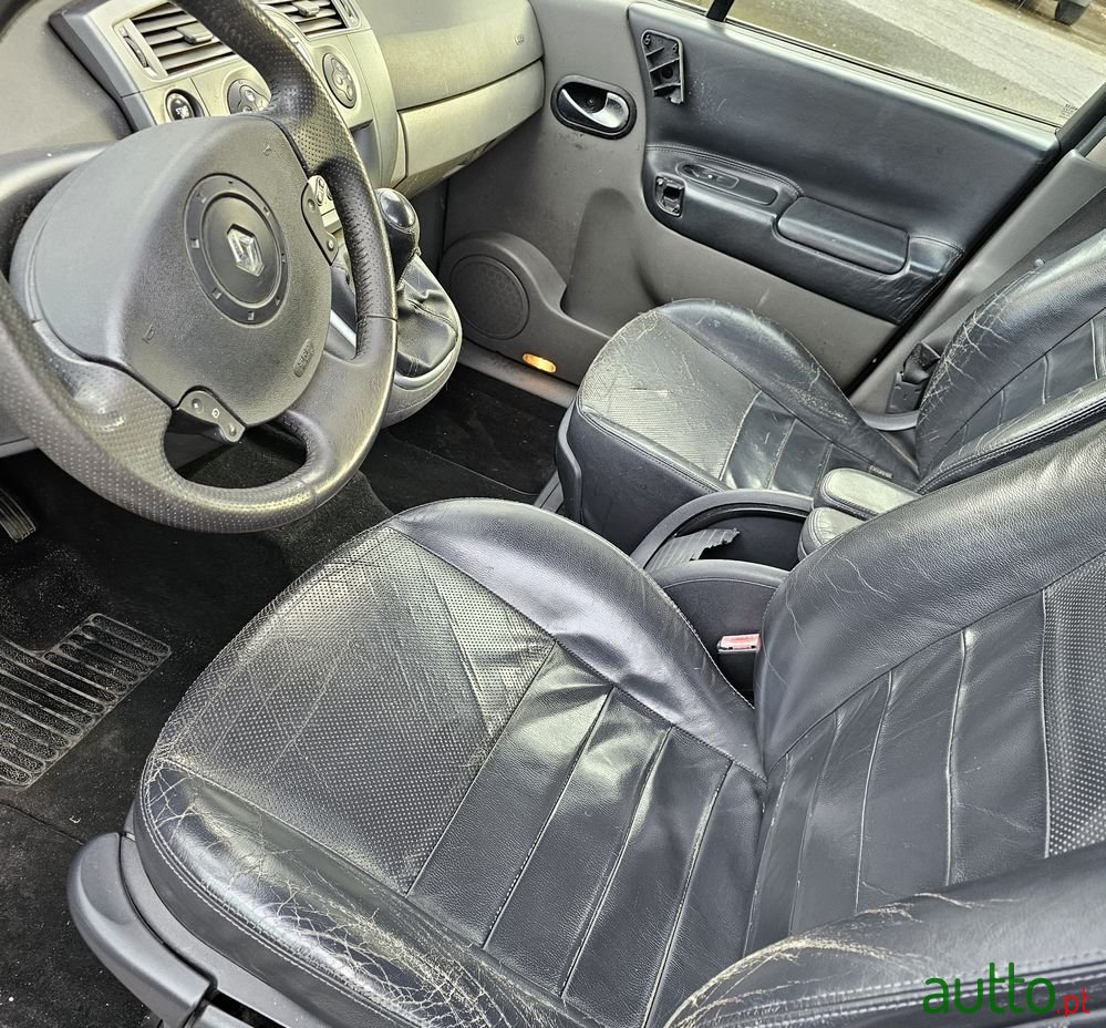 2004' Renault Grand Scenic photo #4