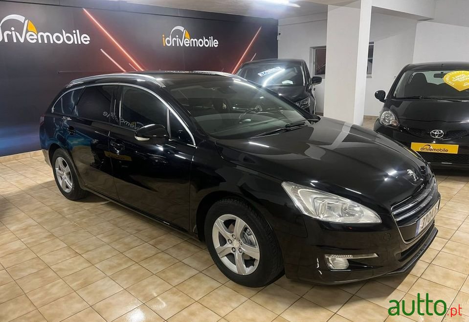 2011' Peugeot 508 Sw photo #1