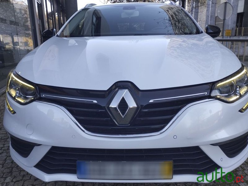 2019' Renault Megane Sport Tourer photo #2