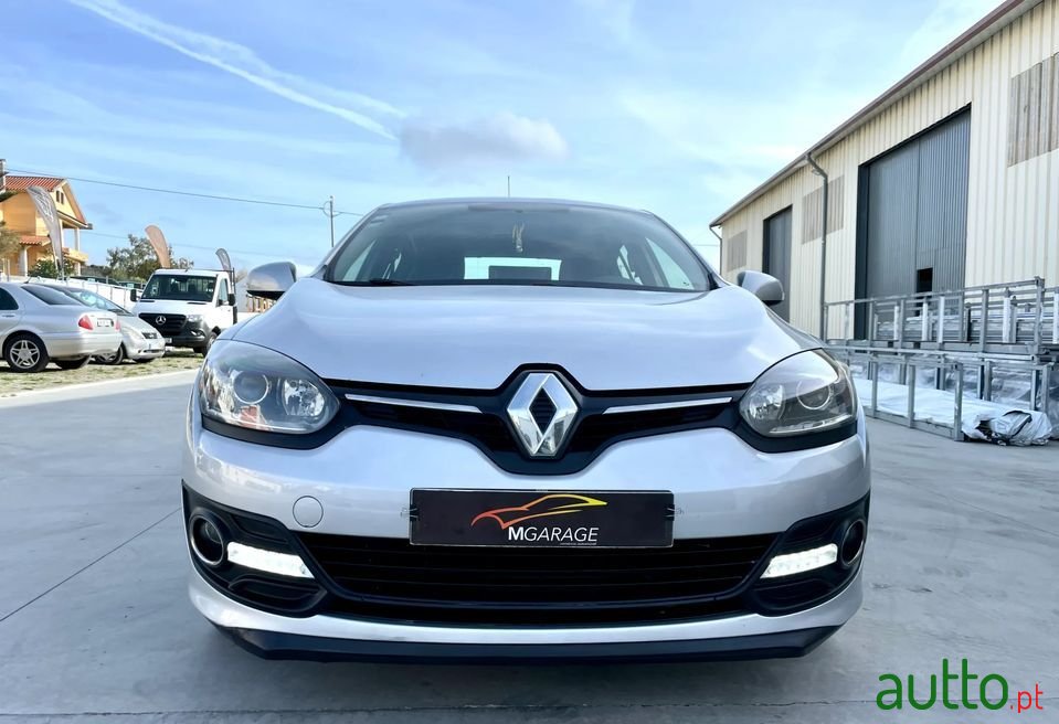 2015' Renault Megane photo #2