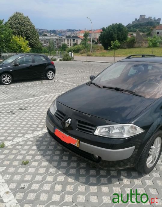 2004' Renault Megane Break photo #1