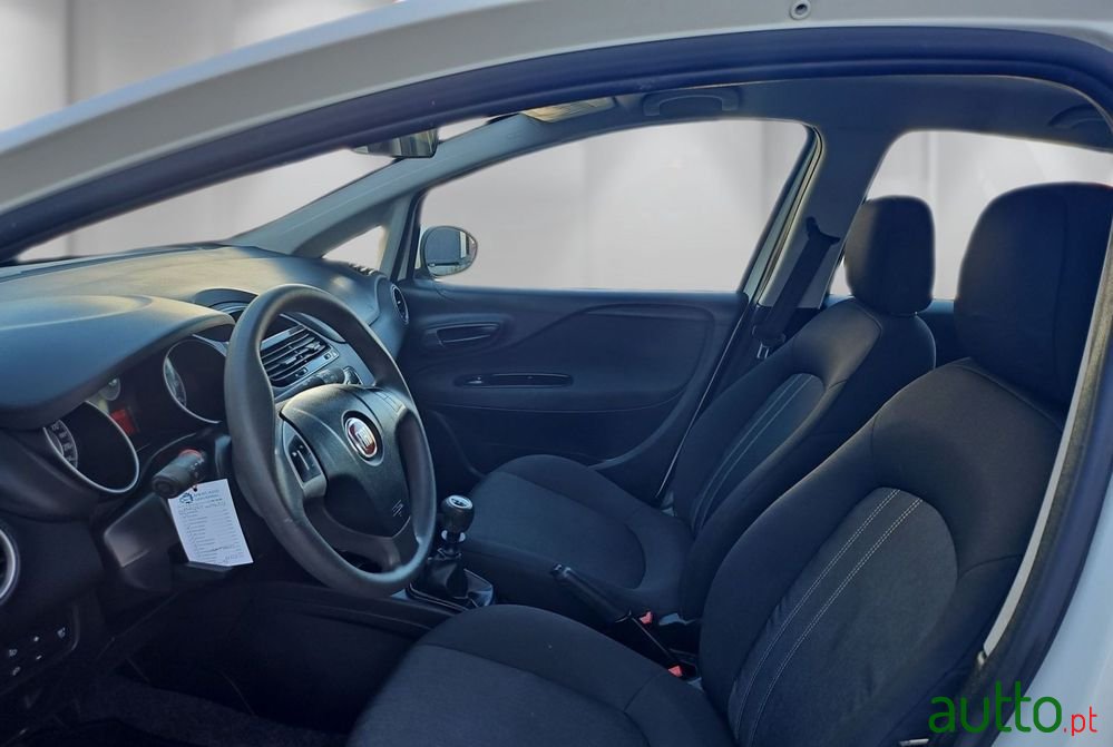 2016' Fiat Punto 1.2 Easy S&S photo #6