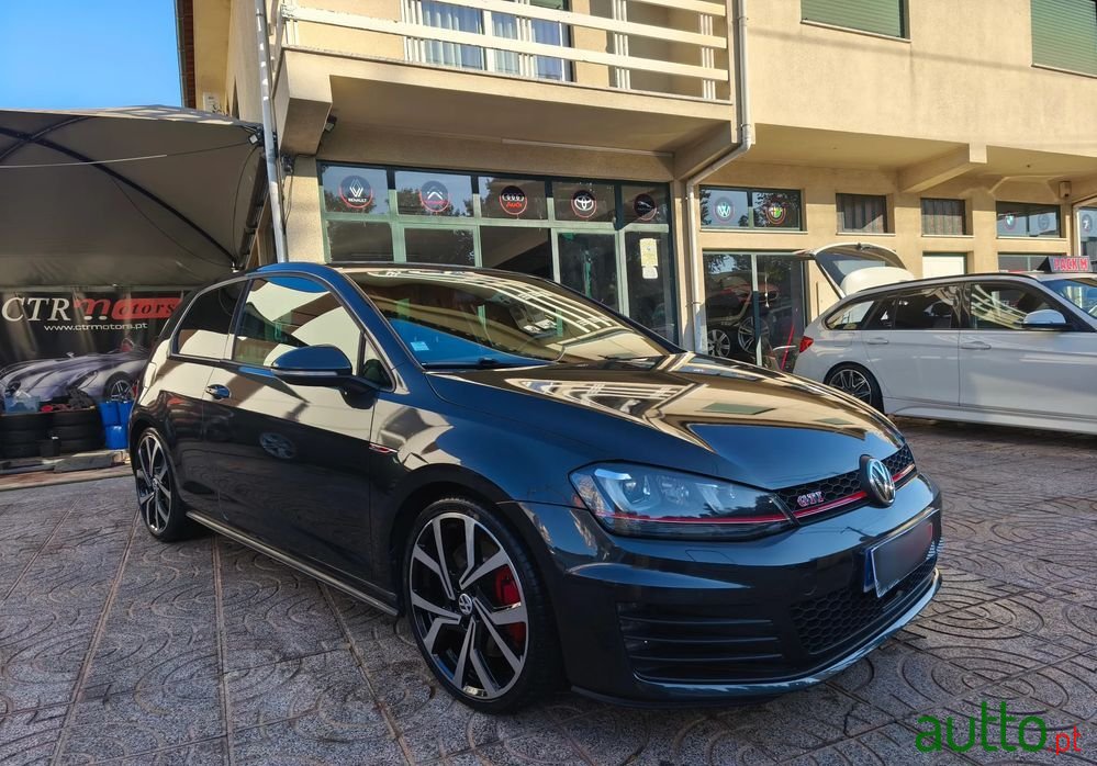 2014' Volkswagen Golf photo #4