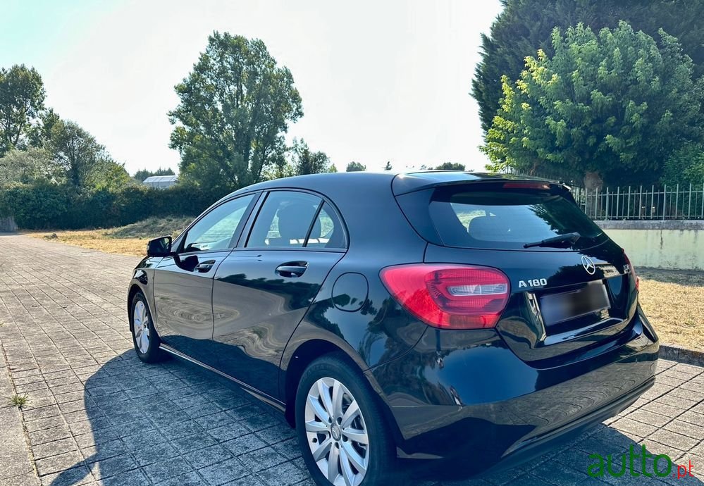 2013' Mercedes-Benz Classe A photo #5