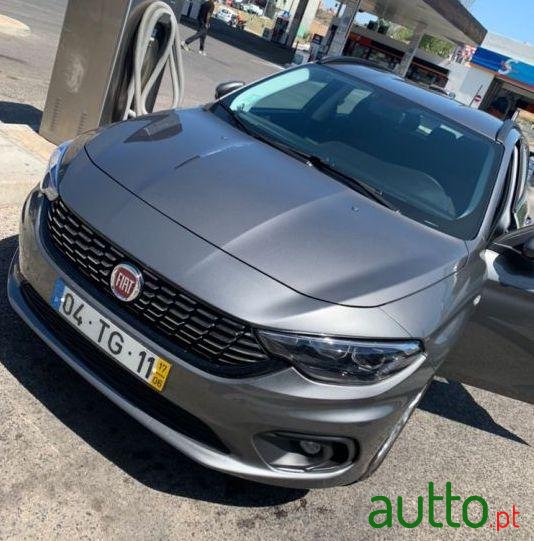 2017' Fiat Tipo Station Wagon photo #1