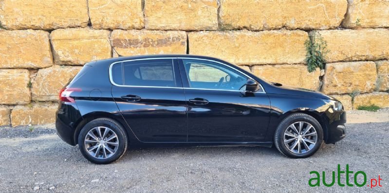 2017' Peugeot 308 photo #3