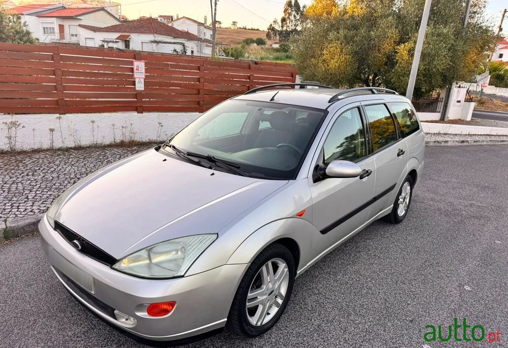 2001' Ford Focus 1.8 Tdci Comfort photo #1
