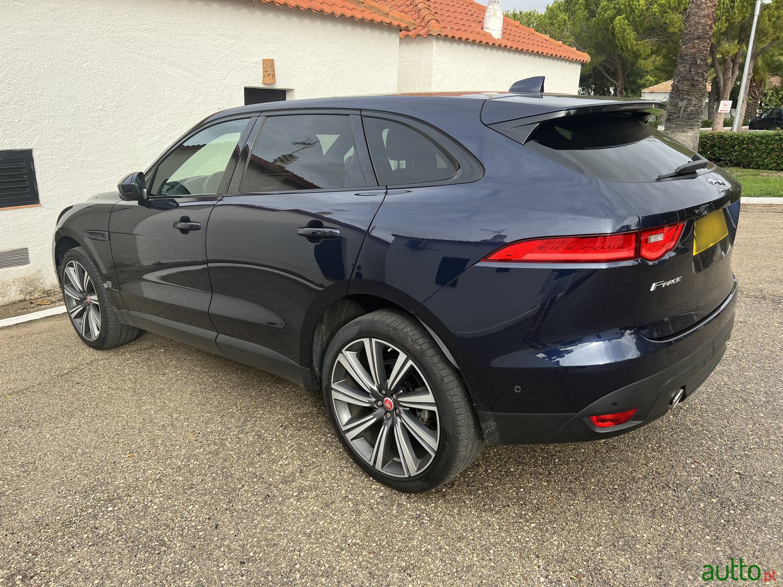 2018' Jaguar F-Pace Prestige photo #4