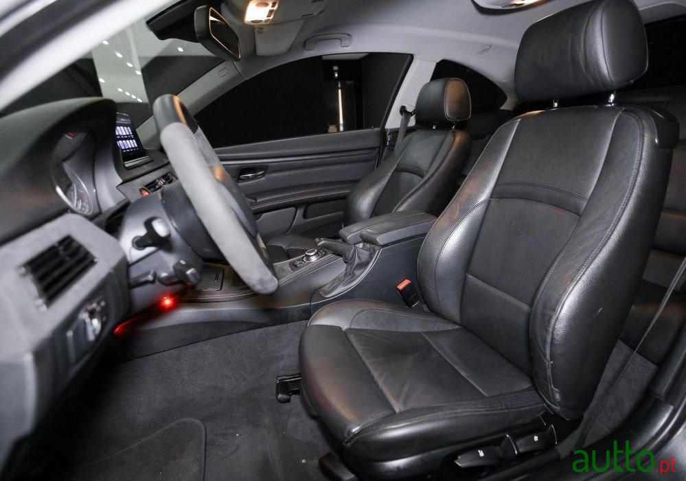 2011' BMW Série 3 photo #6