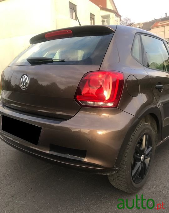 2014' Volkswagen Polo photo #2