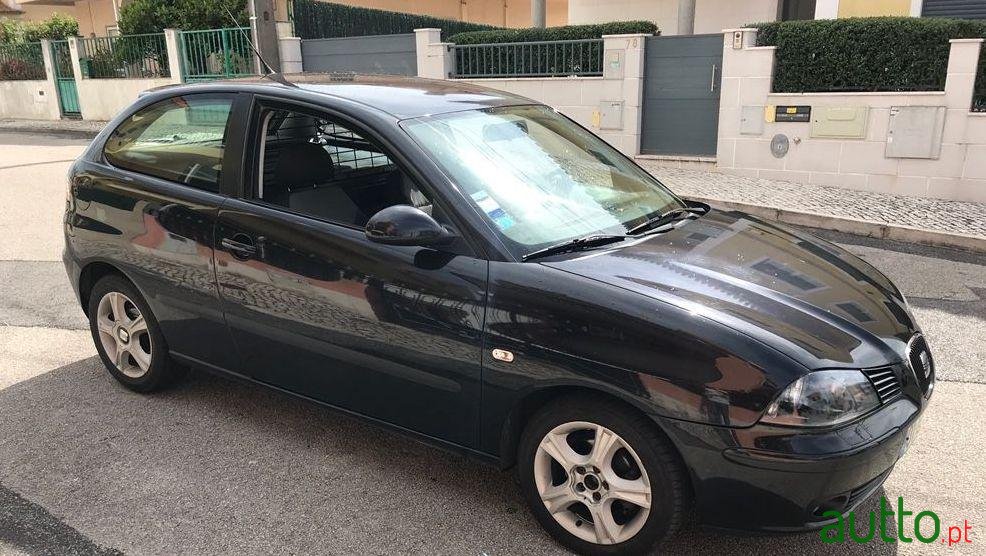 2004' SEAT Ibiza photo #2