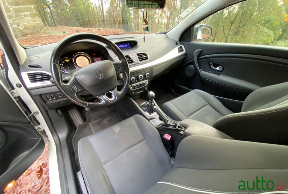 2013' Renault Megane photo #4