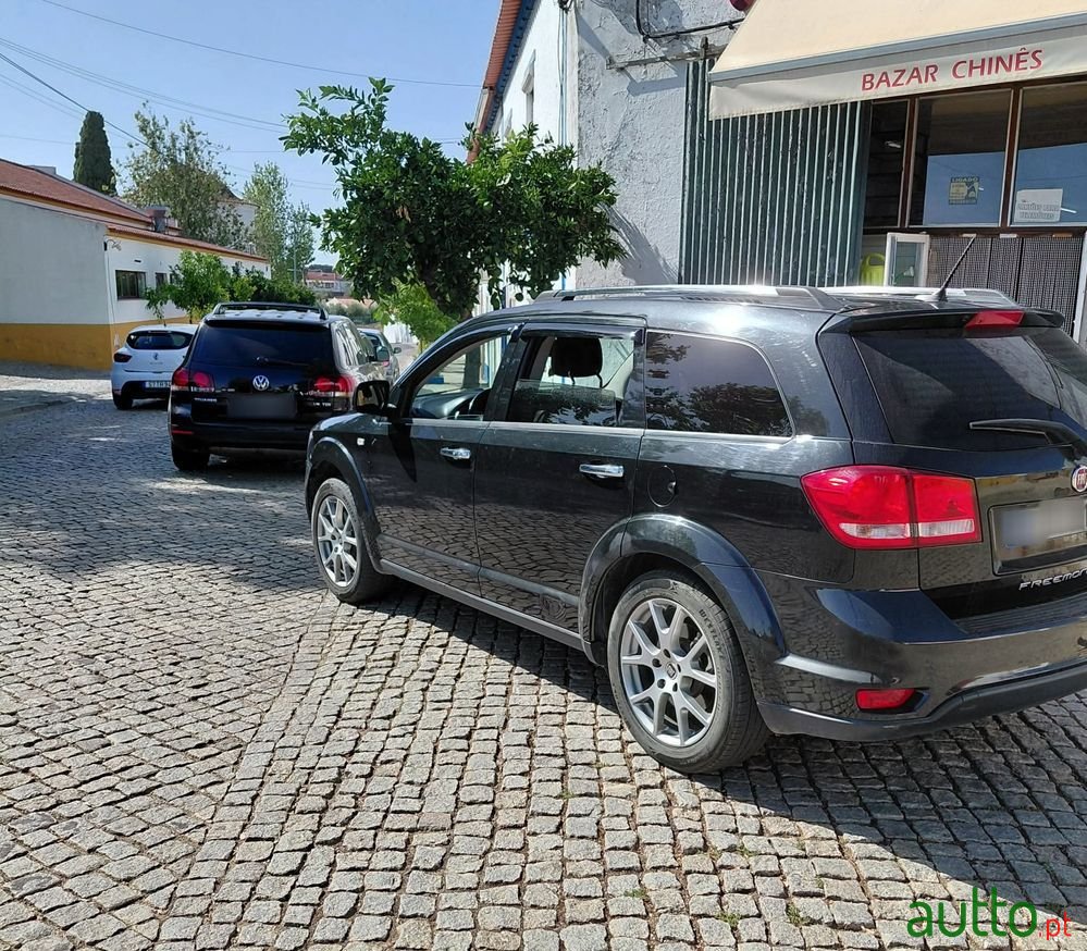 2014' Fiat Freemont 2.0 M-Jet Urban photo #1