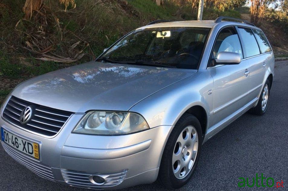 2001' Volkswagen Passat Variant photo #1