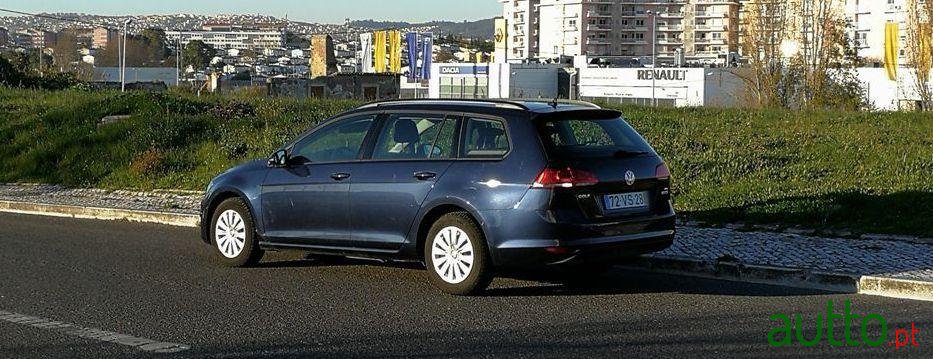 2015' Volkswagen Golf Variant photo #2
