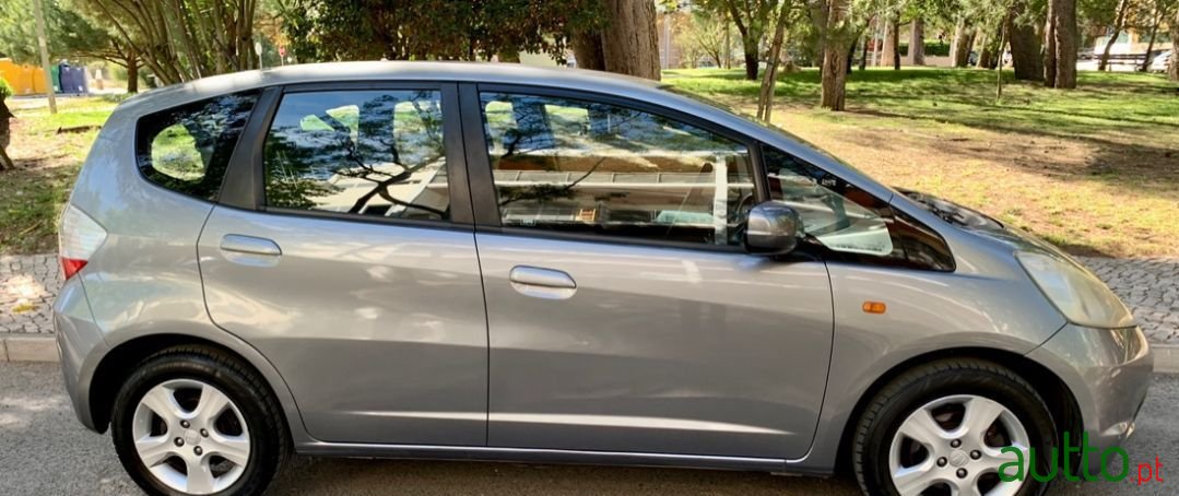 2010' Honda Jazz photo #3