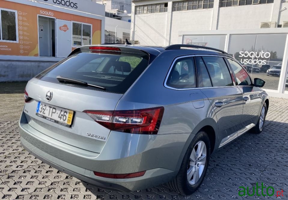 2017' Skoda Superb Break photo #4